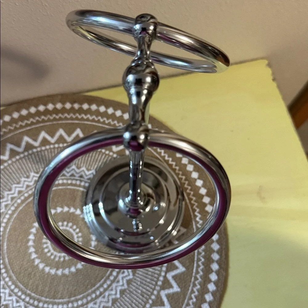 Freestanding countertop chrome towel Holder